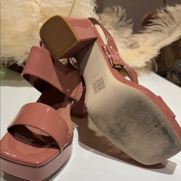 Jeffrey Campbell Patent Leather Women's Sandals in Dusty Rose EUC SZ 8.5 - Picture 2 of 6